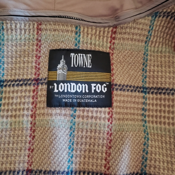 London Fog raincoat EUC size 16Reg w/zip out liner - Picture 6 of 6